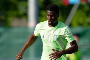 世体：巴萨B队18岁边后卫法雷右膝外侧韧带受伤，将伤缺3到4个月图片